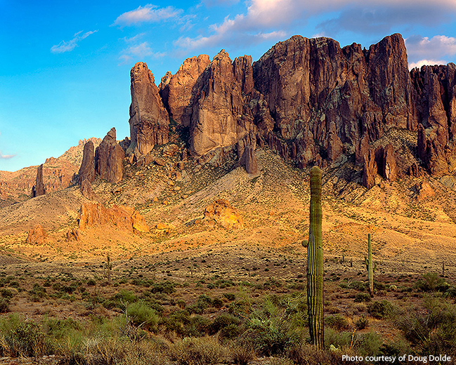 Image of the Superstition Mountains, AZ